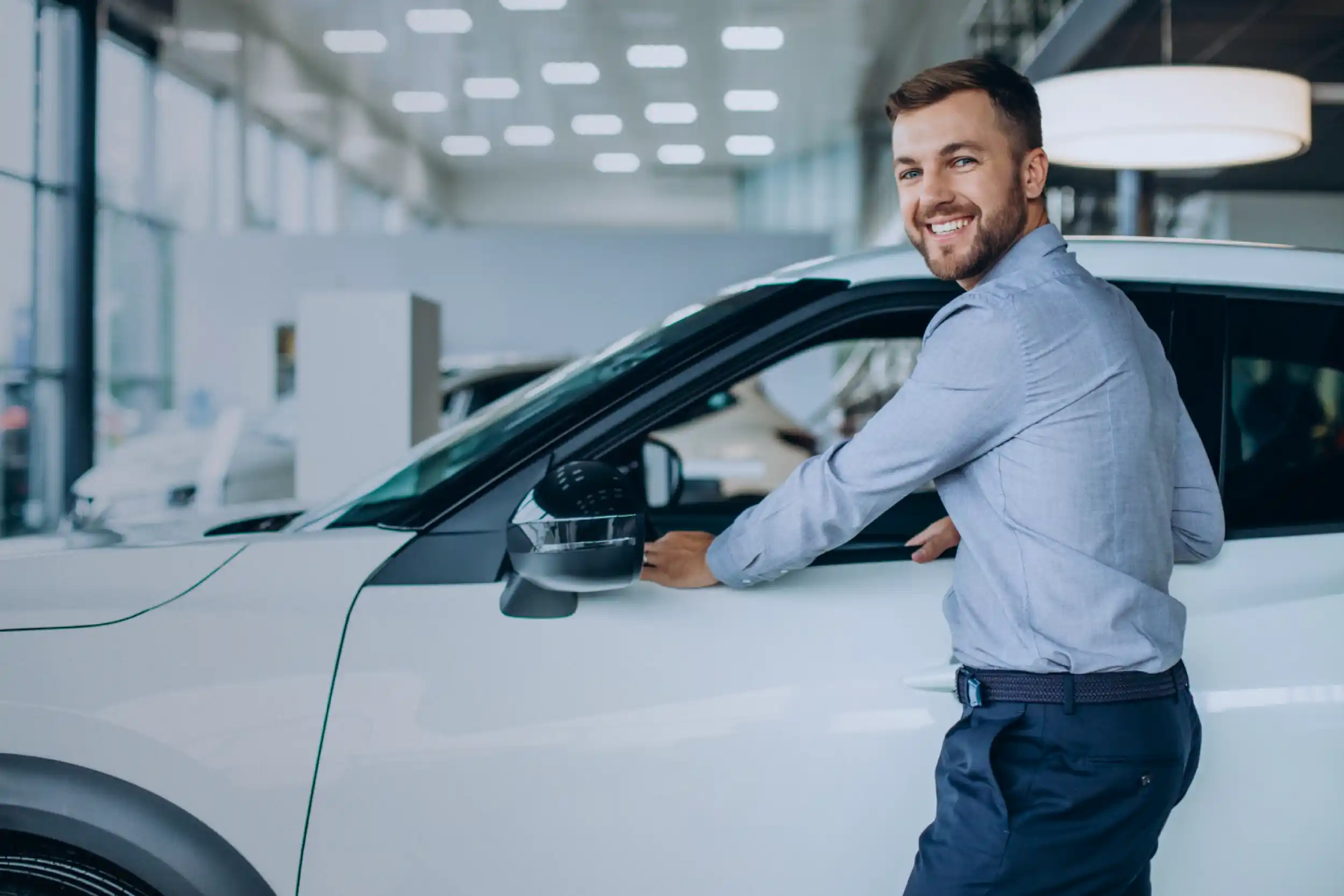 Gráfico mostrando o crescimento da demanda por seguros de automóveis no Brasil em julho de 2025.